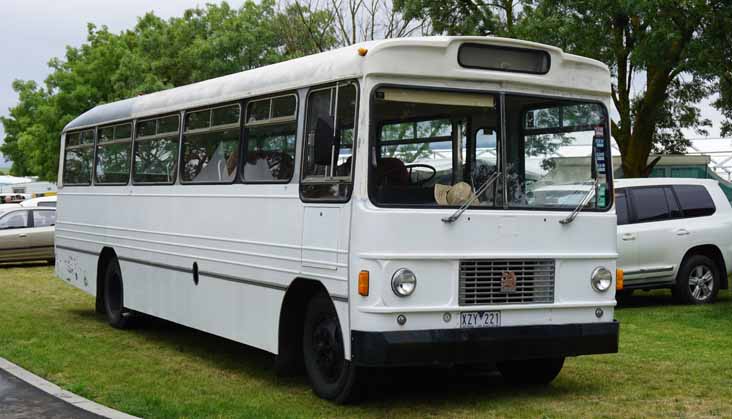 Bedford SB3 PMCA XZY221